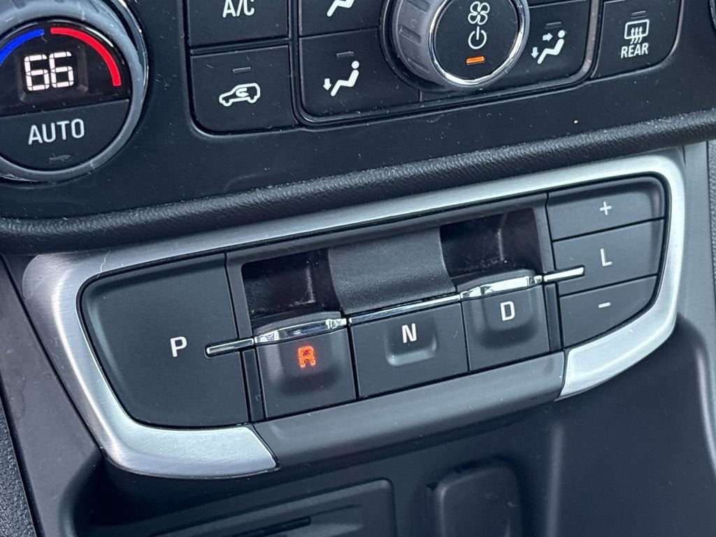 2023 GMC Terrain SLT - Photo 16