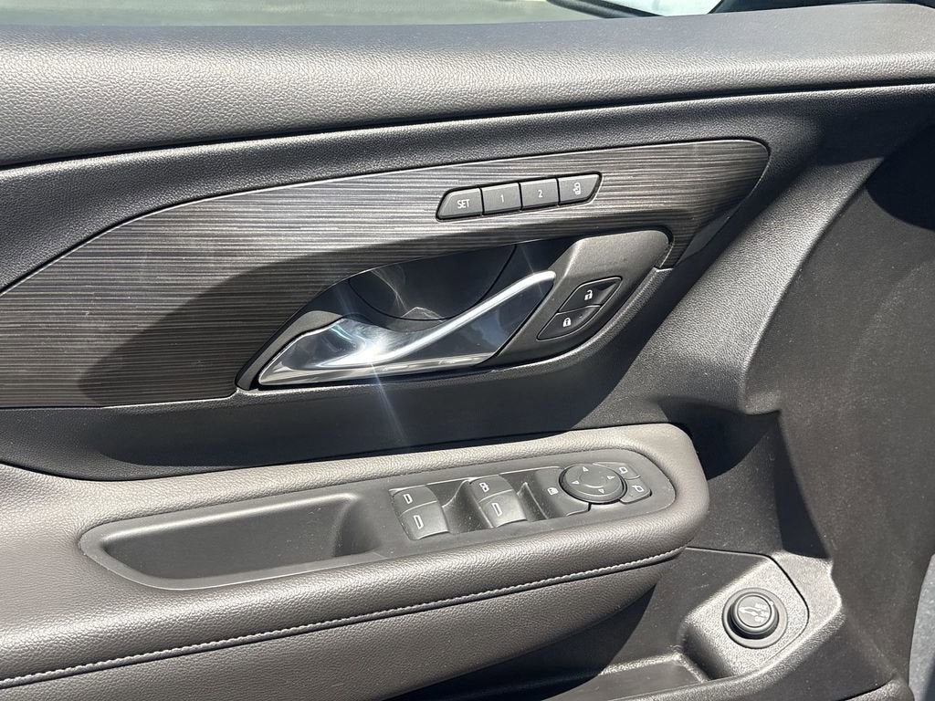 2023 GMC Terrain SLT - Photo 23