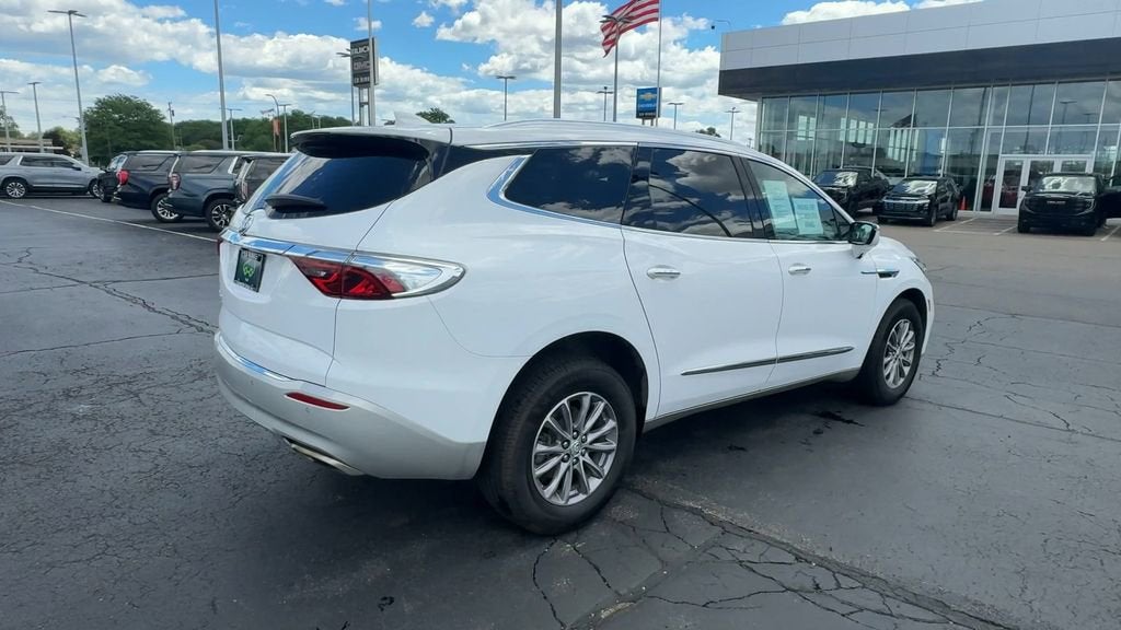 2024 Buick Enclave Essence