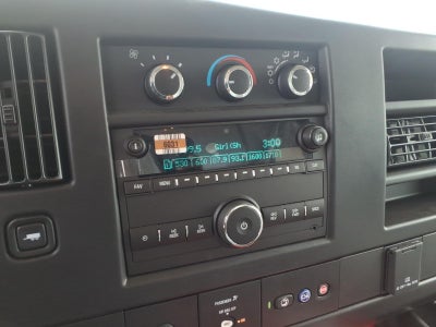 2026 GMC Savana Cutaway 3500 1WT
