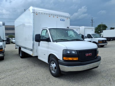 2026 GMC Savana Cutaway 3500 1WT