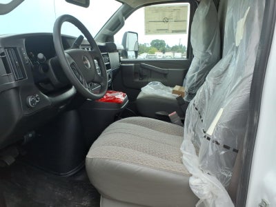 2026 GMC Savana Cutaway 3500 1WT