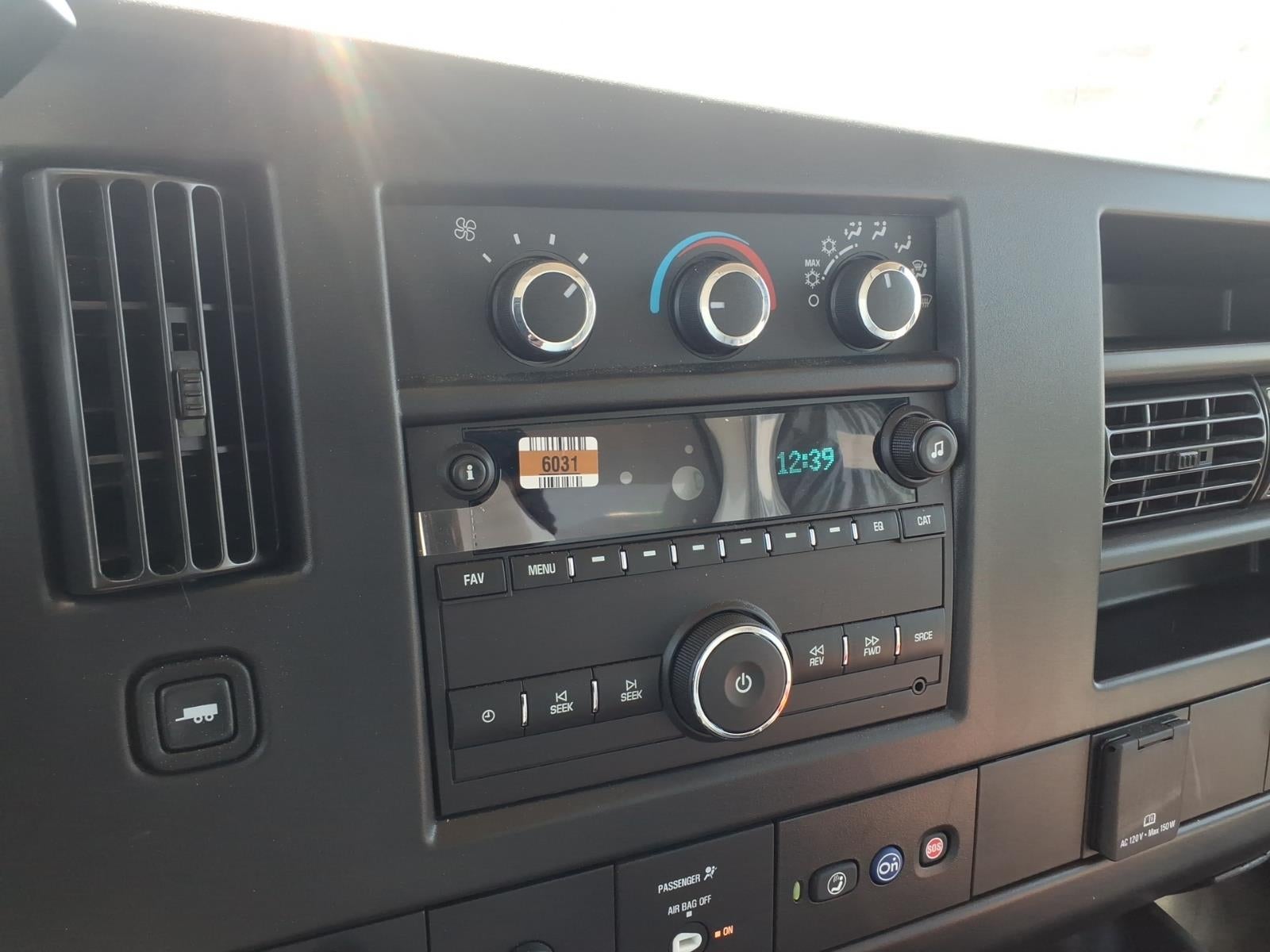 2026 GMC Savana Cutaway 3500 1WT