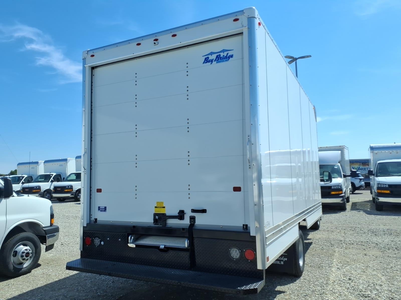 2026 GMC Savana Cutaway 3500 1WT