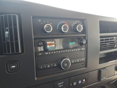 2026 GMC Savana Cutaway 3500 1WT