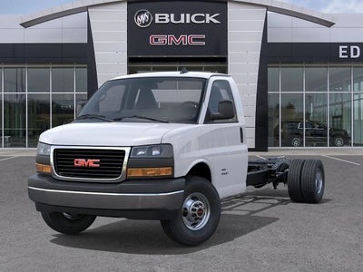 2026 GMC Savana Cutaway 3500 1WT