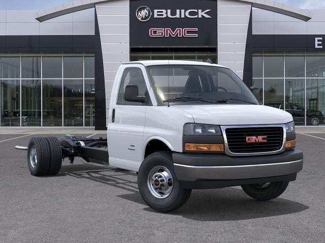 2026 GMC Savana Cutaway 3500 1WT