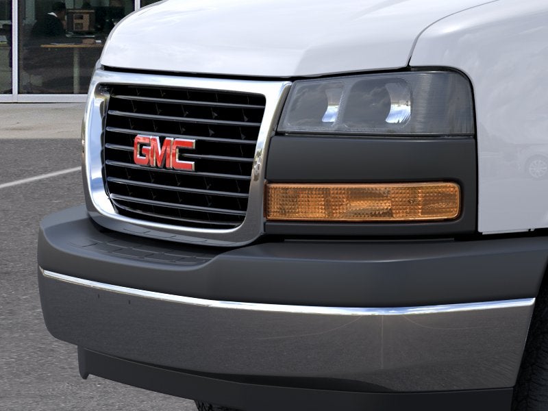 2026 GMC Savana Cutaway 3500 1WT