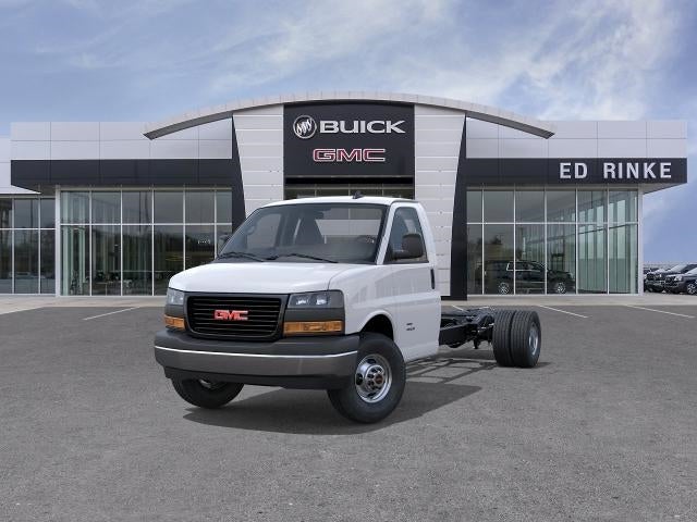 2026 GMC Savana Cutaway 3500 1WT