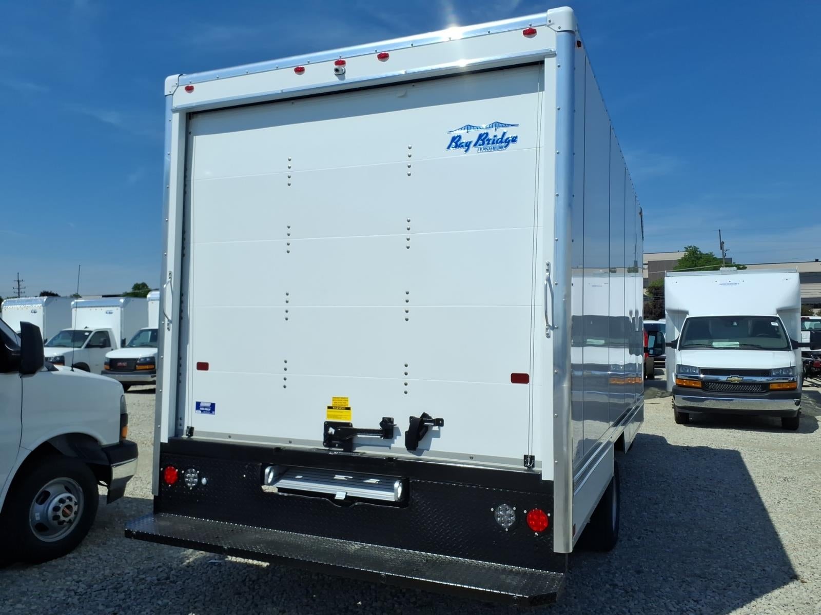 2026 GMC Savana Cutaway 3500 1WT