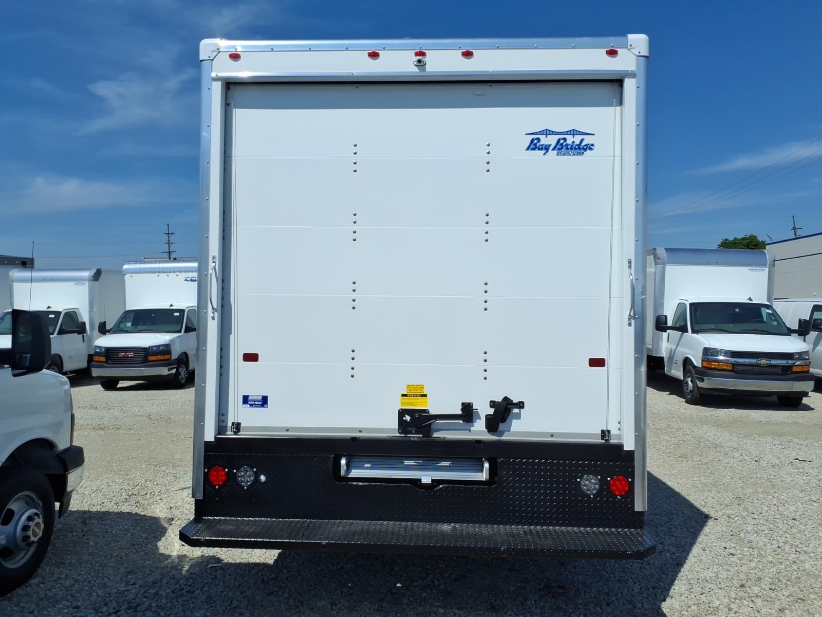 2026 GMC Savana Cutaway 3500 1WT