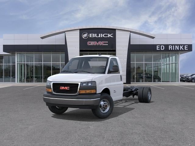 2026 GMC Savana Cutaway 3500 1WT