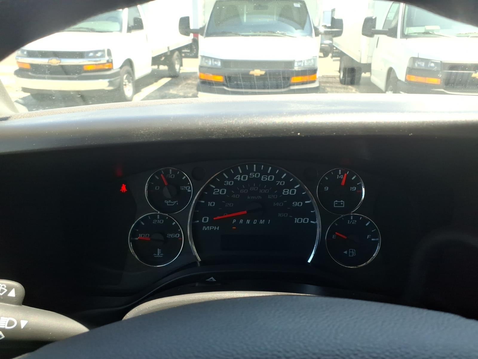 2026 GMC Savana Cutaway 3500 1WT