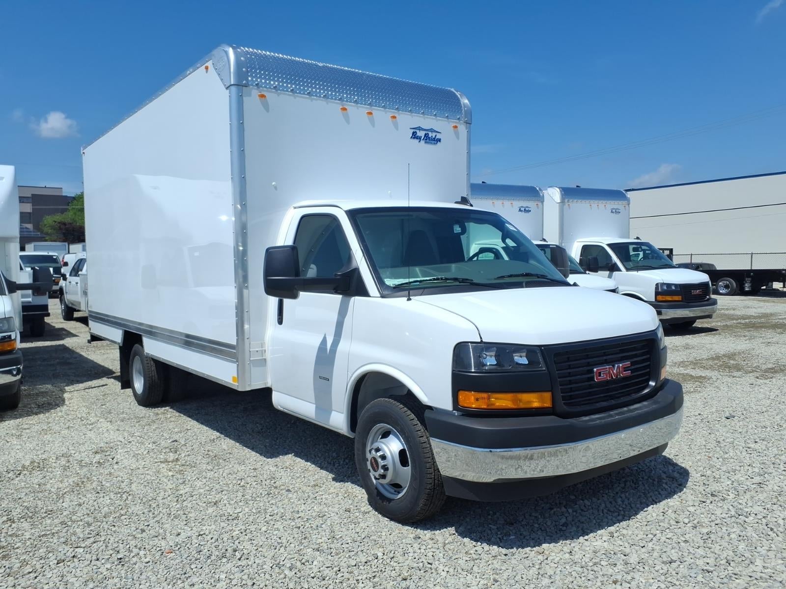 2026 GMC Savana Cutaway 3500 1WT