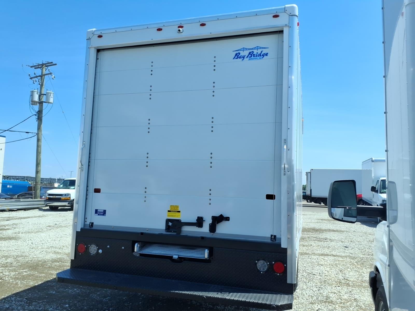 2026 GMC Savana Cutaway 3500 1WT