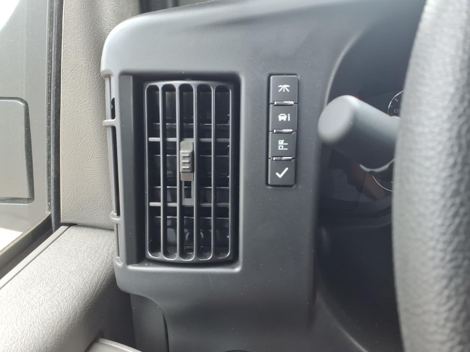2026 GMC Savana Cutaway 3500 1WT