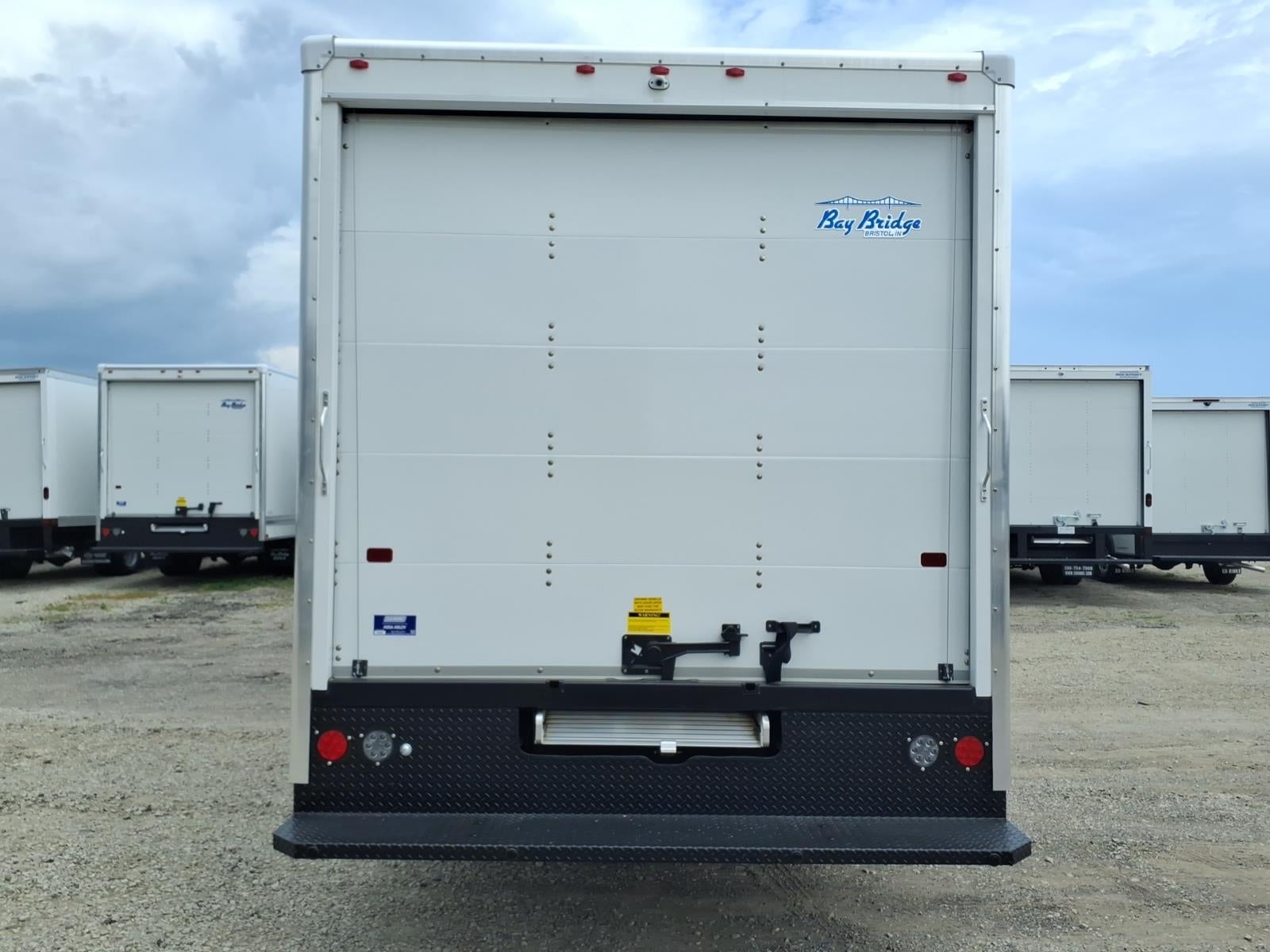 2026 GMC Savana Cutaway 3500 1WT