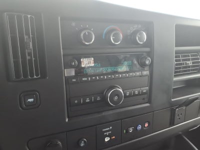 2026 GMC Savana Cutaway 3500 1WT