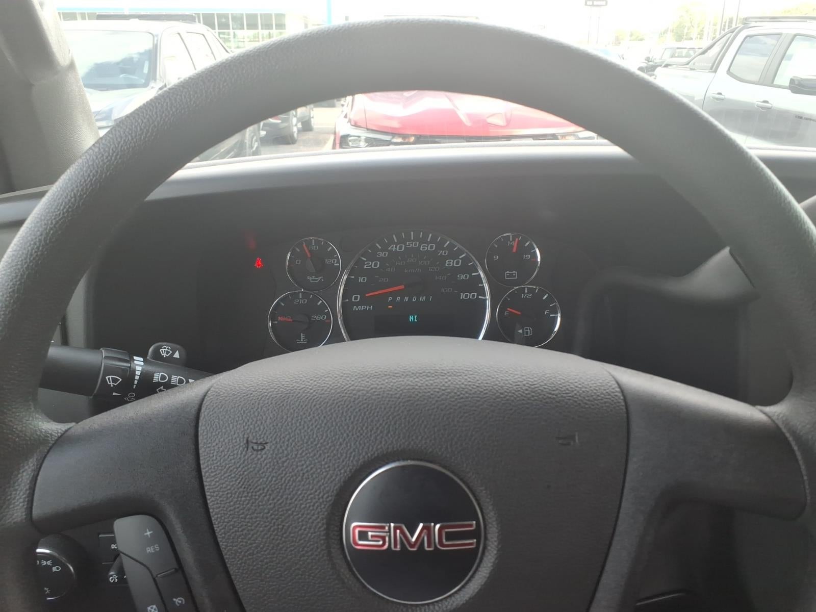 2026 GMC Savana Cutaway 3500 1WT
