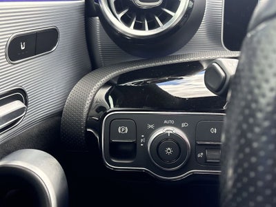 2020 Mercedes-Benz A 220 4MATIC®