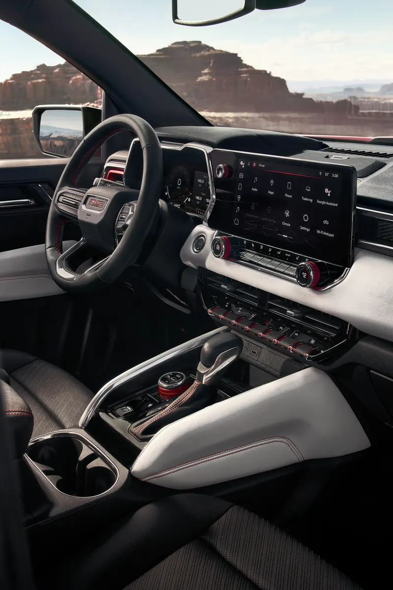 2026 GMC Canyon infotainment system at Ed Rinke Buick GMC in Center Line MI